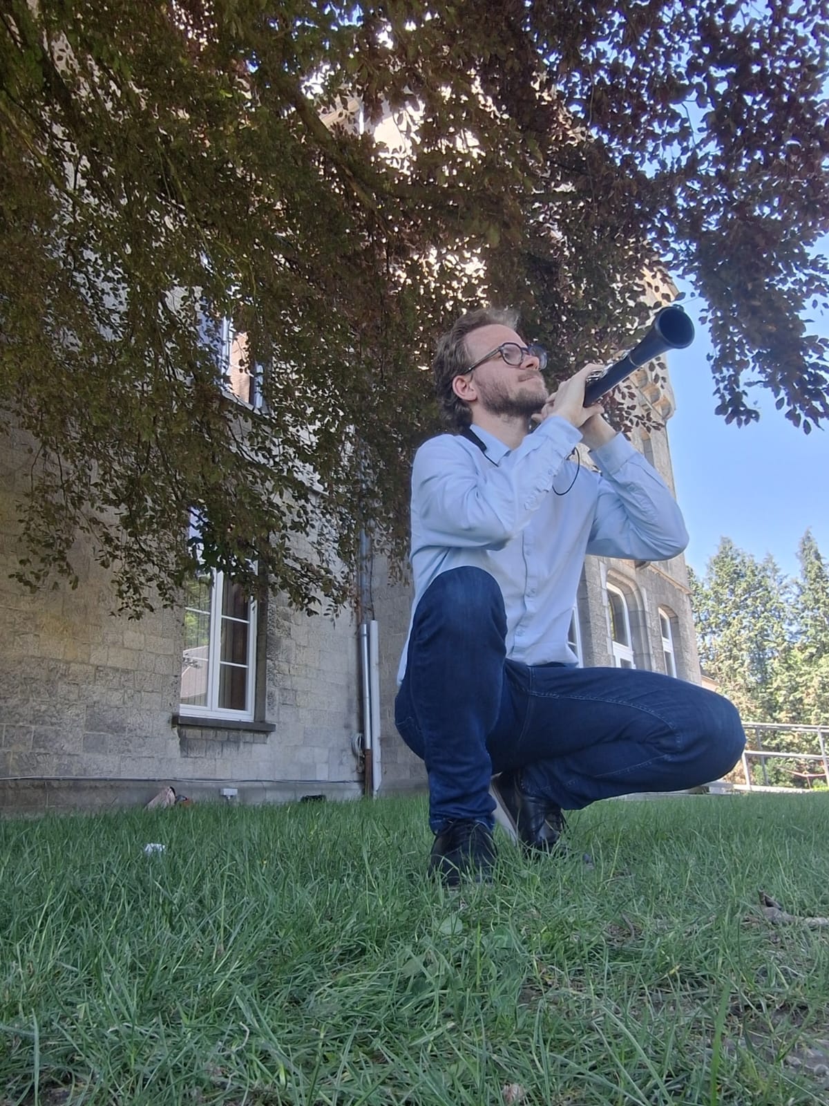 Arthur Reynaud-Chanon lors d'une prestation au château Saint-Roch